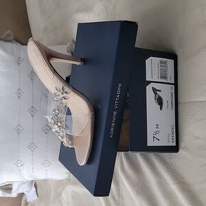 Adrienne Vittadini Shoes 71/2 M clear straps with stones Champaign